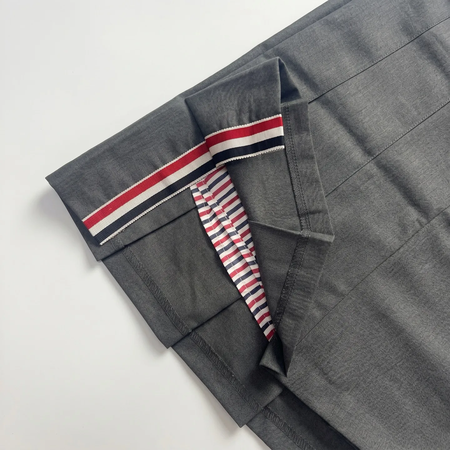 #T 26ss New Arrival ins A ：Light Gray Black Size：0 1 2 3